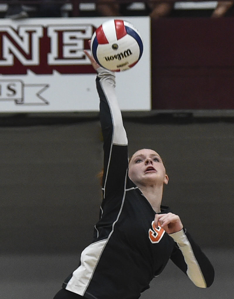 091318-ut-moline-vb-03a.jpg